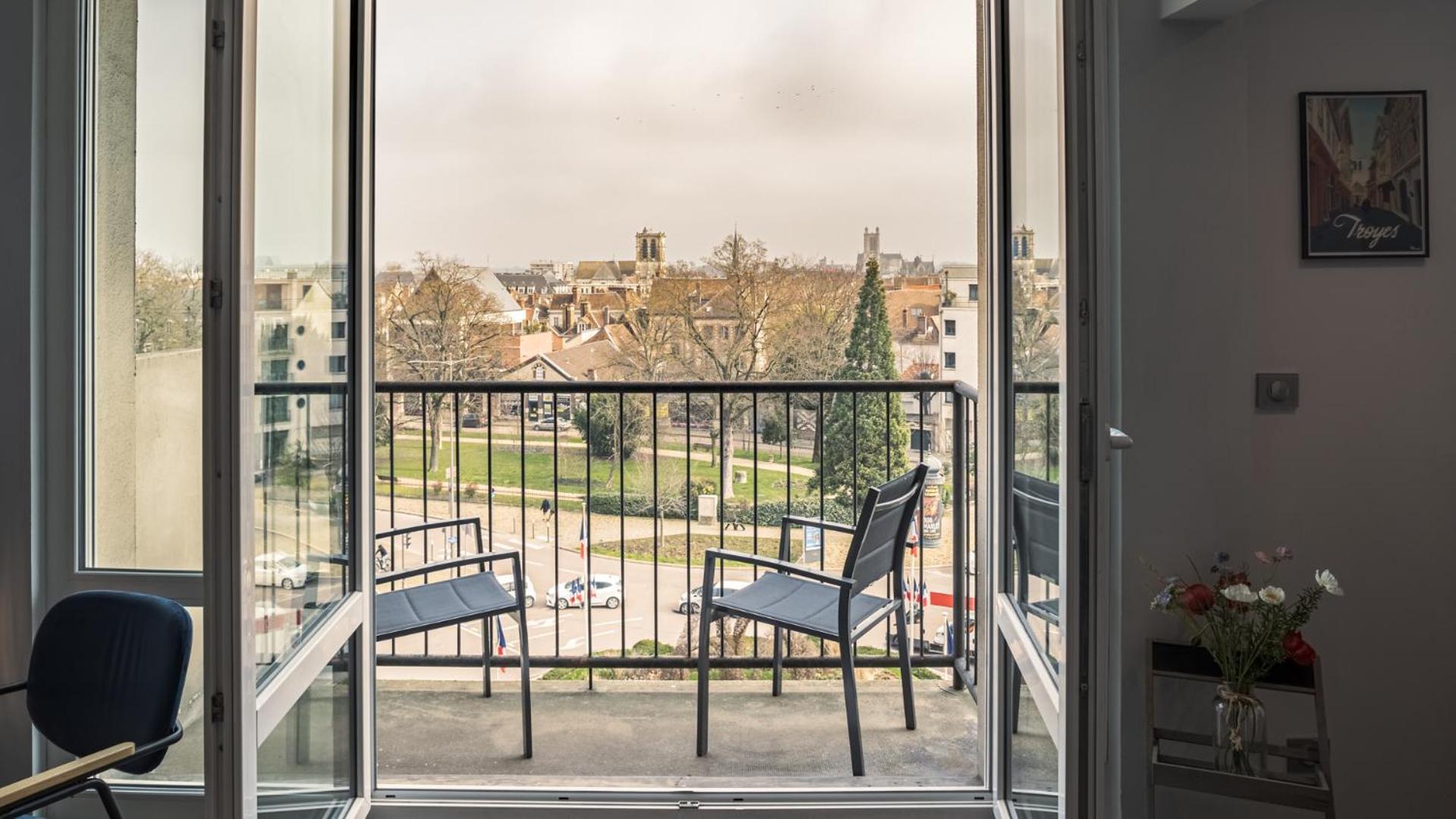 Le Balcon Troyen - Proche Hypercentre - 4 Pers. Διαμέρισμα Τρουά Εξωτερικό φωτογραφία